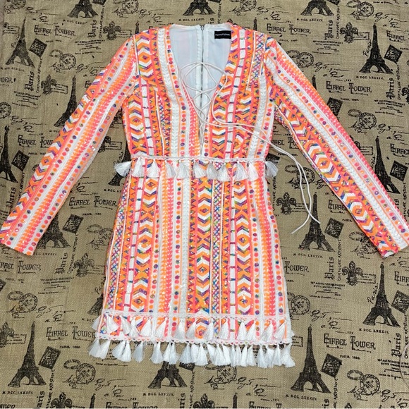 PRETTYLITTLETHING NWOT! Orange/White Sequin Fringe V-Neck Long Sleeve Dress - Picture 9 of 17